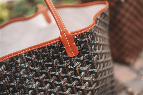 goyard stitching|how to find a goyard bag.